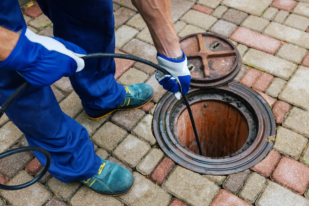 The Benefits of Hydro Jetting for Chicago Homeowners and Businesses