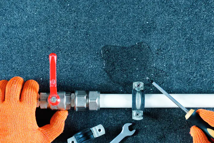 Easy Steps to Fix a Leaky Pipe